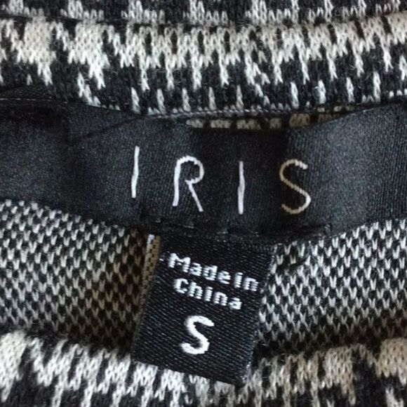 IRIS Black and White Body Con Houndstooth Plaid Short Sleeve Dress Size S NWT - Picture 9 of 12